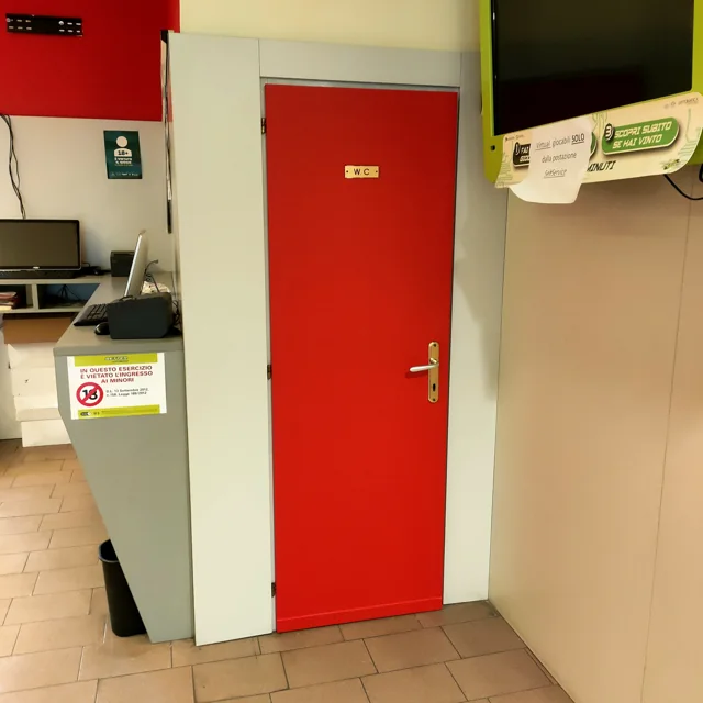 Un’altra vista dell’intervento nel locale commerciale