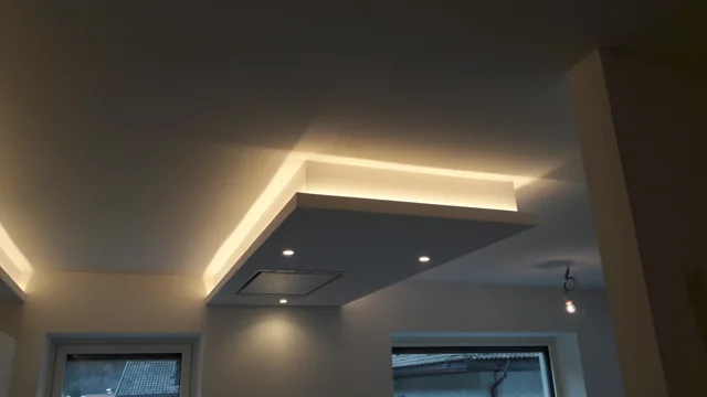 Un’altra prospettiva del soffitto con illuminazione integrata